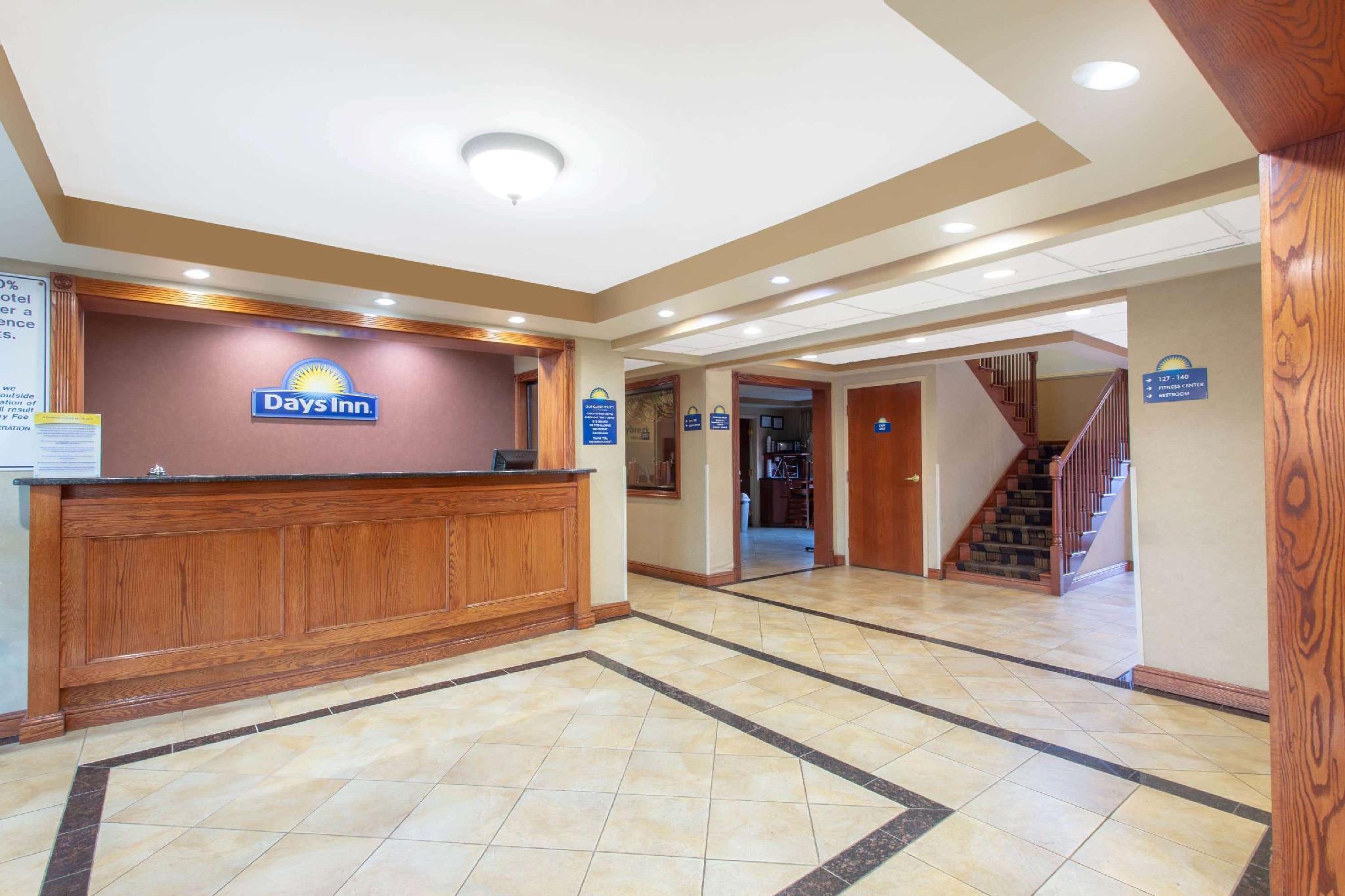 Econo Lodge Woodbridge Iselin Exteriér fotografie