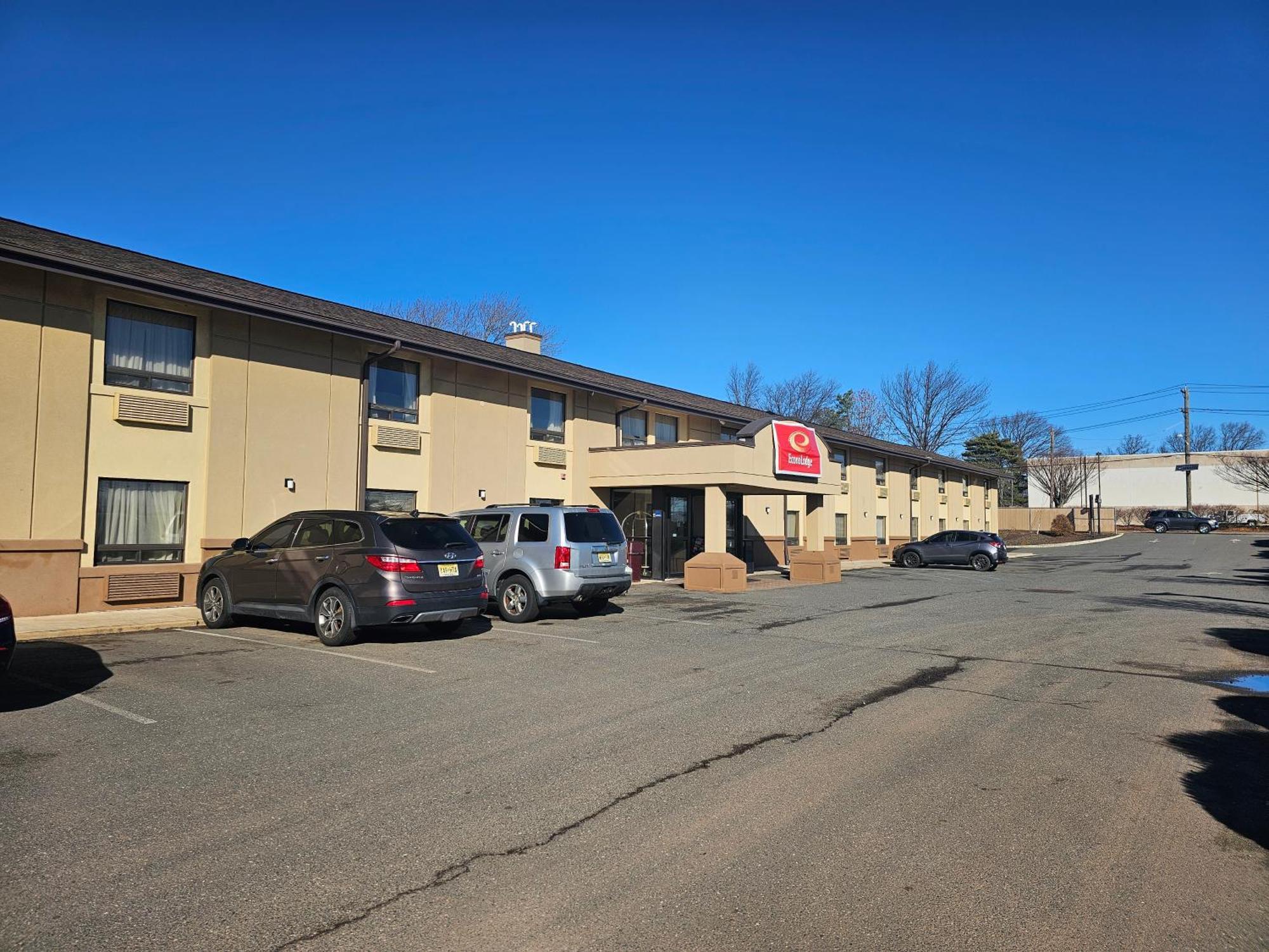 Econo Lodge Woodbridge Iselin Exteriér fotografie