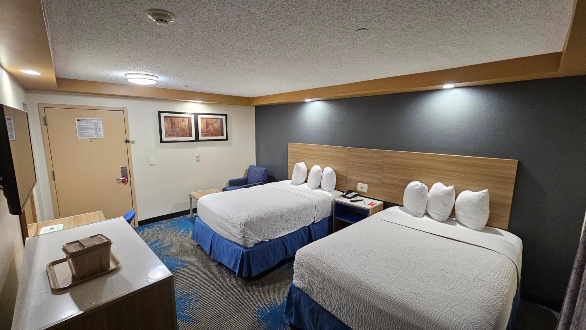 Econo Lodge Woodbridge Iselin Exteriér fotografie