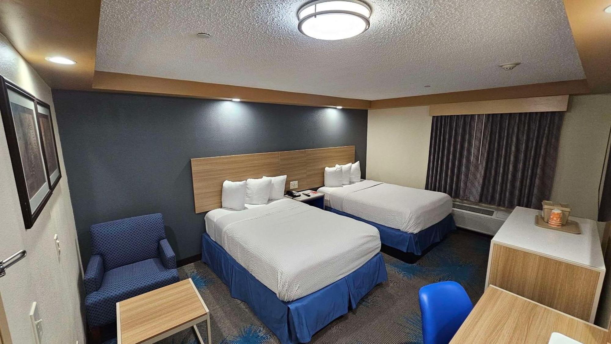 Econo Lodge Woodbridge Iselin Exteriér fotografie